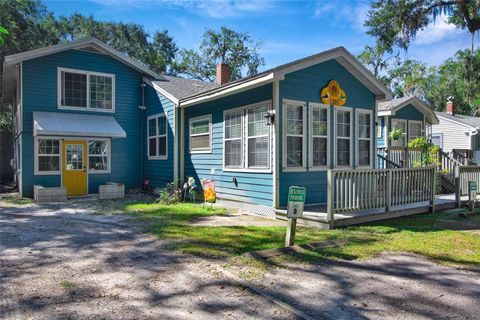 Photo of 1203 NW 12th Avenue, Gainesville, FL 32601 (MLS # GC539204)
