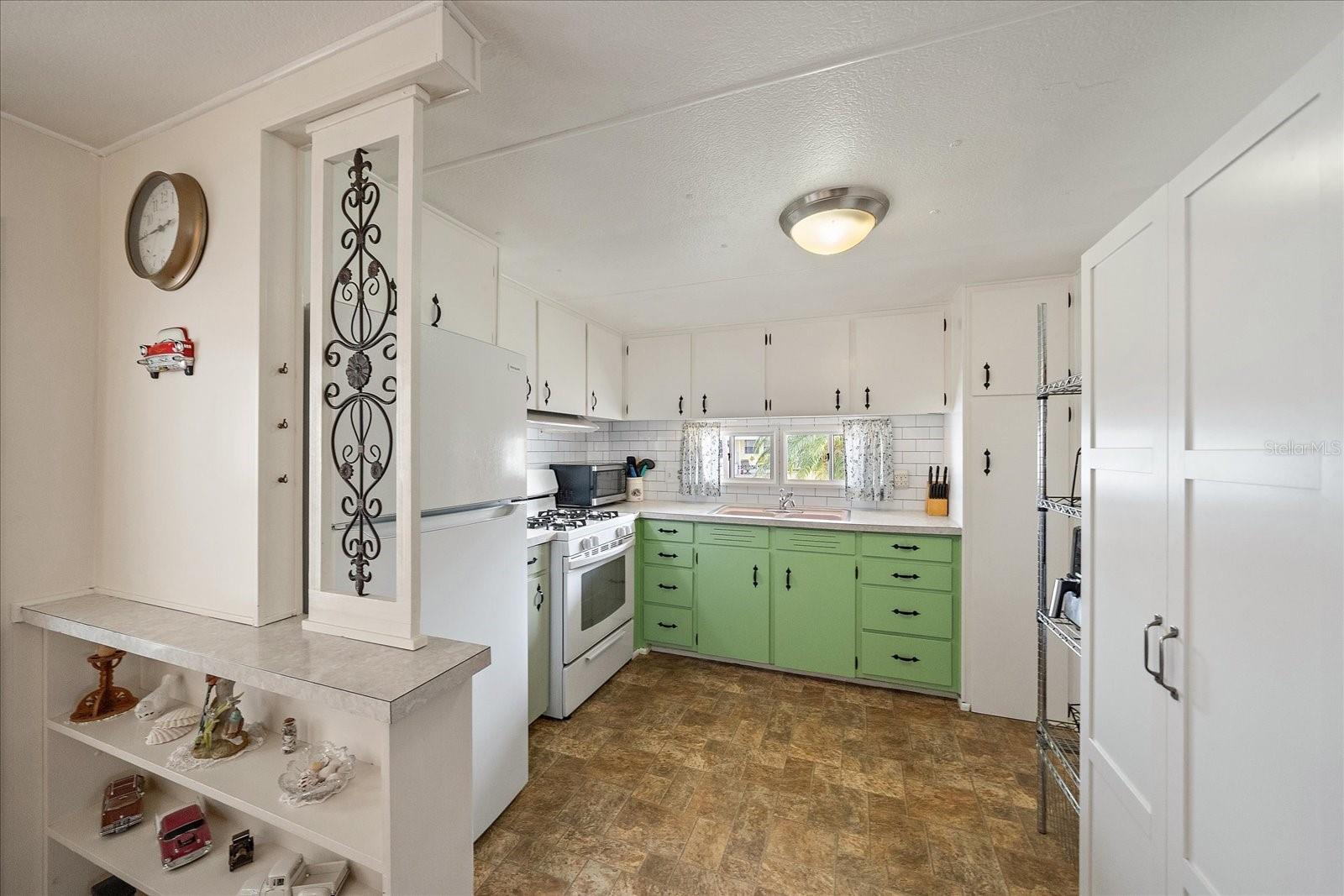 LEISURE LAKE MOBILE HOME PARK CO-OP - Residential