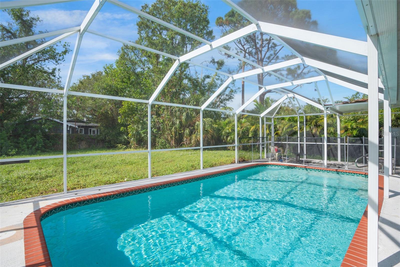 EDGEMERE - Residential