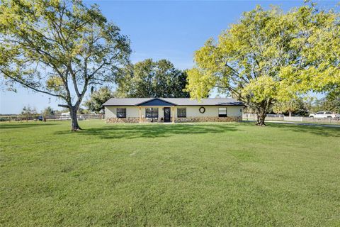 Photo of 37445 Grays Airport Road, Lady Lake, FL 32159 (MLS # G5104825)