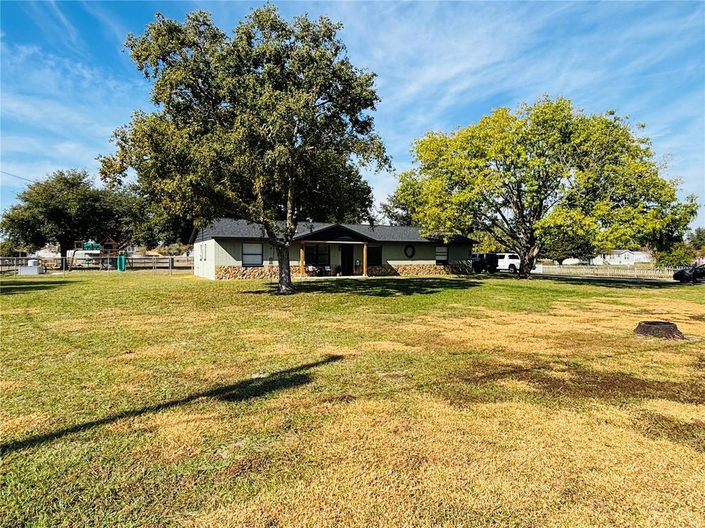 Photo of 37445 Grays Airport Road, Lady Lake, FL 32159 (MLS # G5104825)