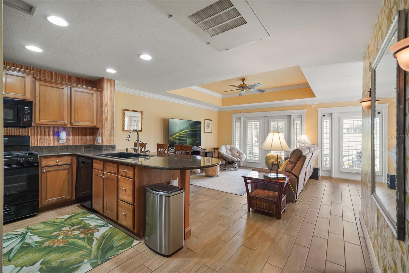 1593 HERITAGE CROSSING COURT