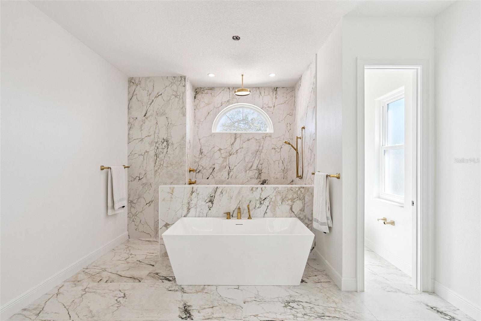 CRESCENT LAKE CLUB FOURTH ADD - Residential