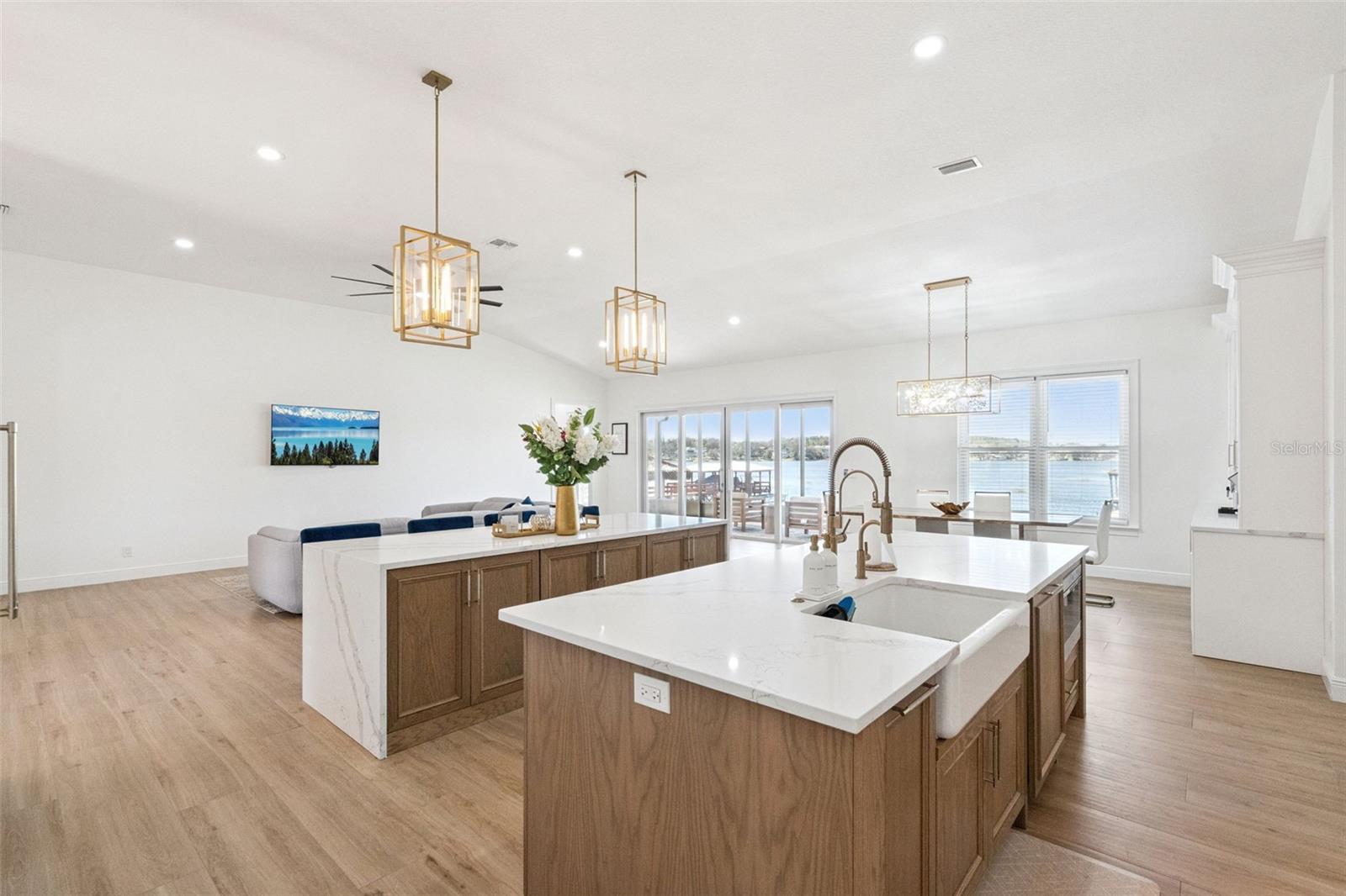 CRESCENT LAKE CLUB FOURTH ADD - Residential