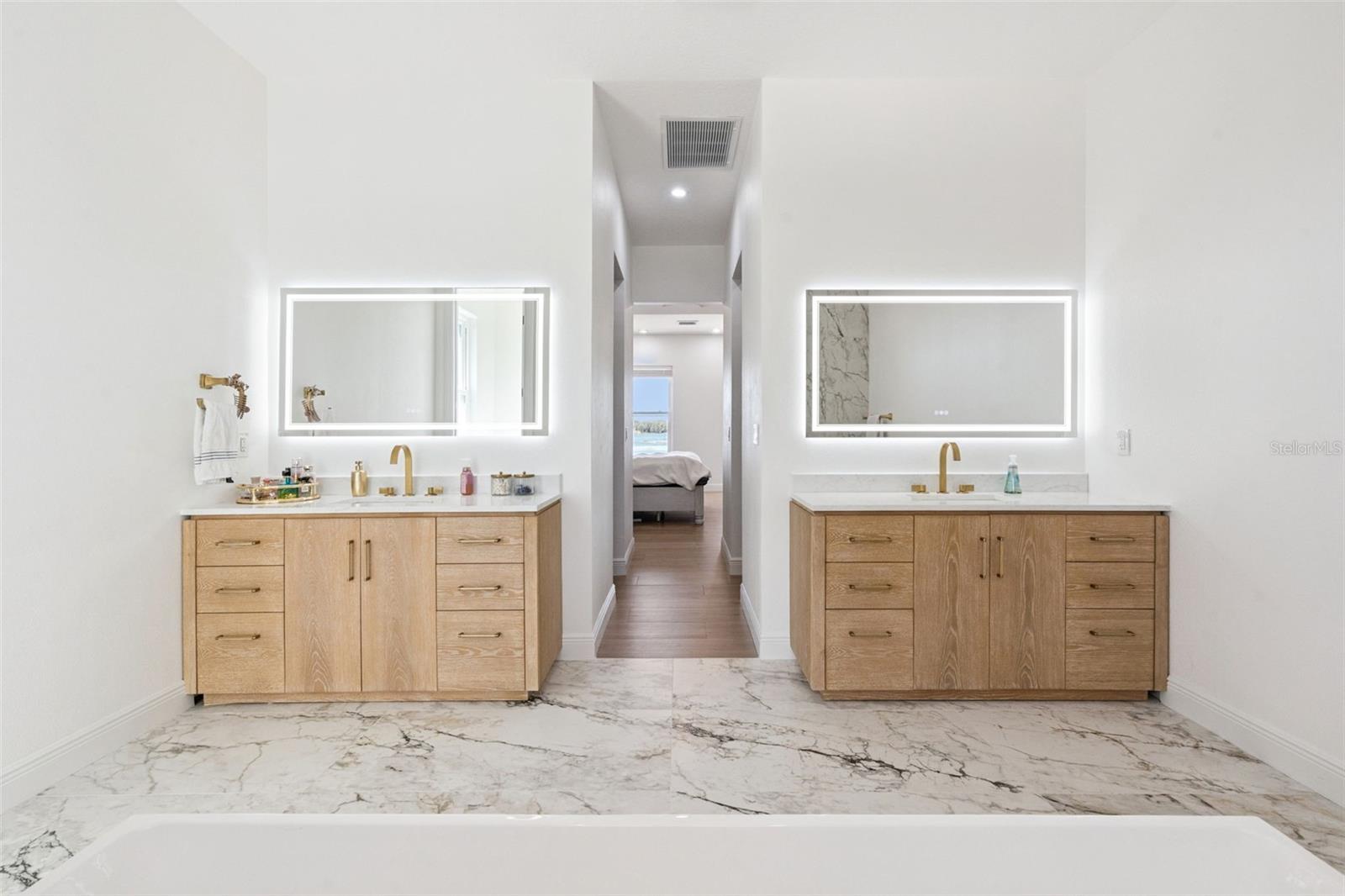 CRESCENT LAKE CLUB FOURTH ADD - Residential