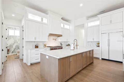 Tiny photo for 10839 Lakeshore Drive, Clermont, FL 34711 (MLS # G5108839)