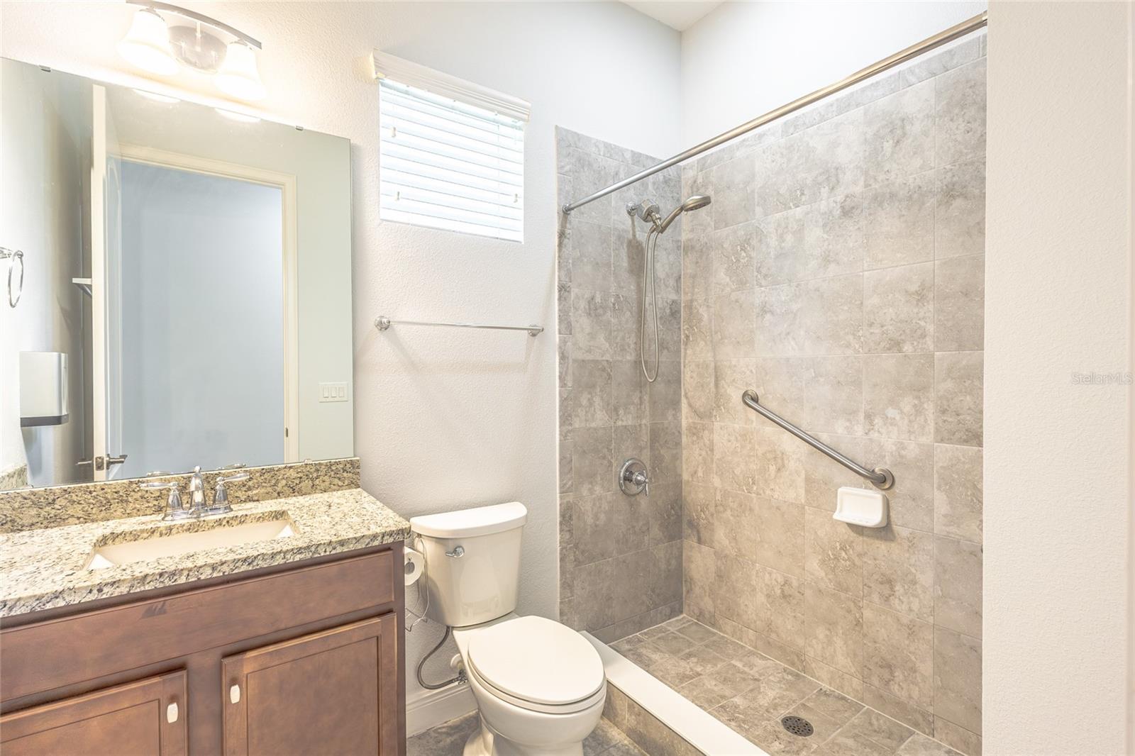 TWIN LAKES PH 1 - Residential