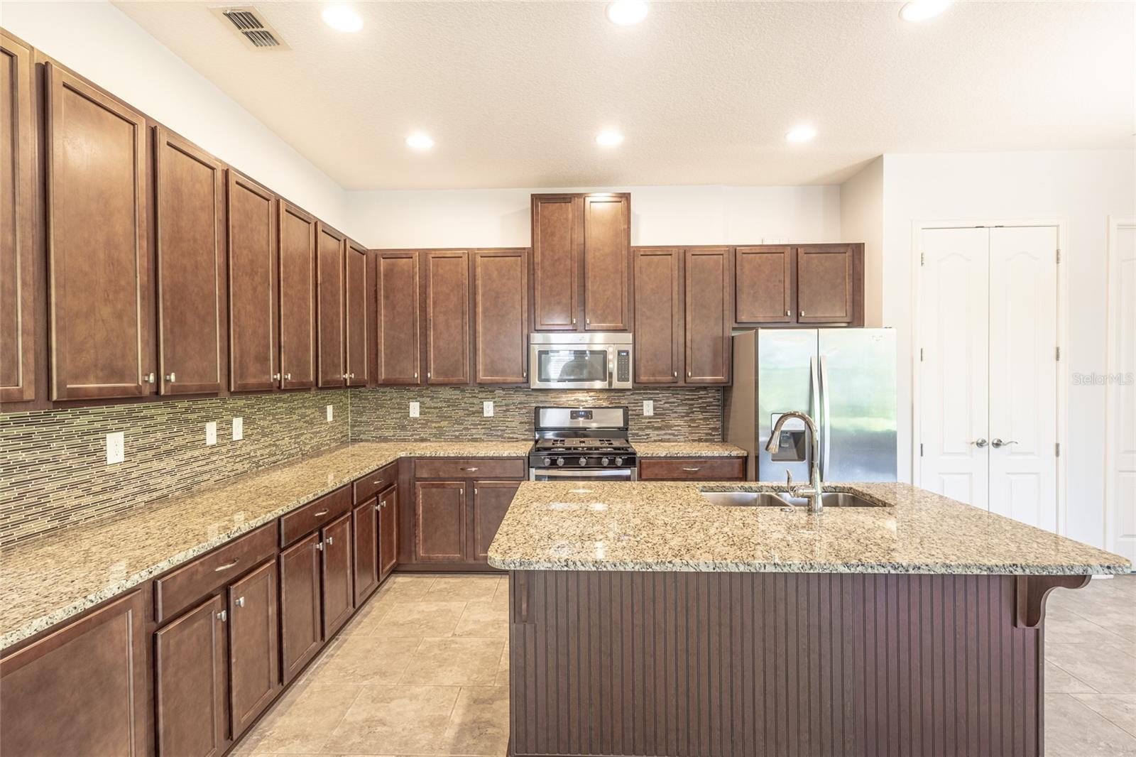 TWIN LAKES PH 1 - Residential