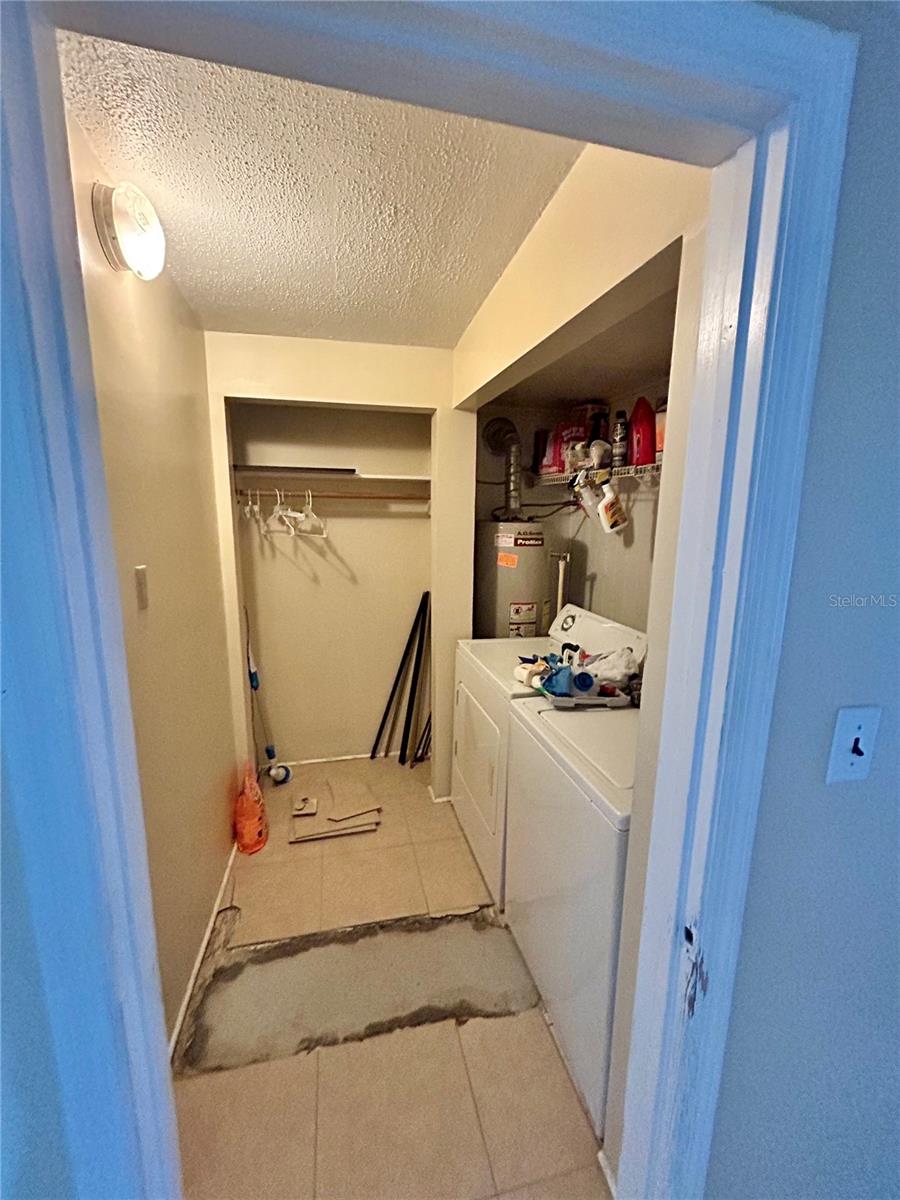 LAKEWOOD ESTATES UNIT 4 - Residential