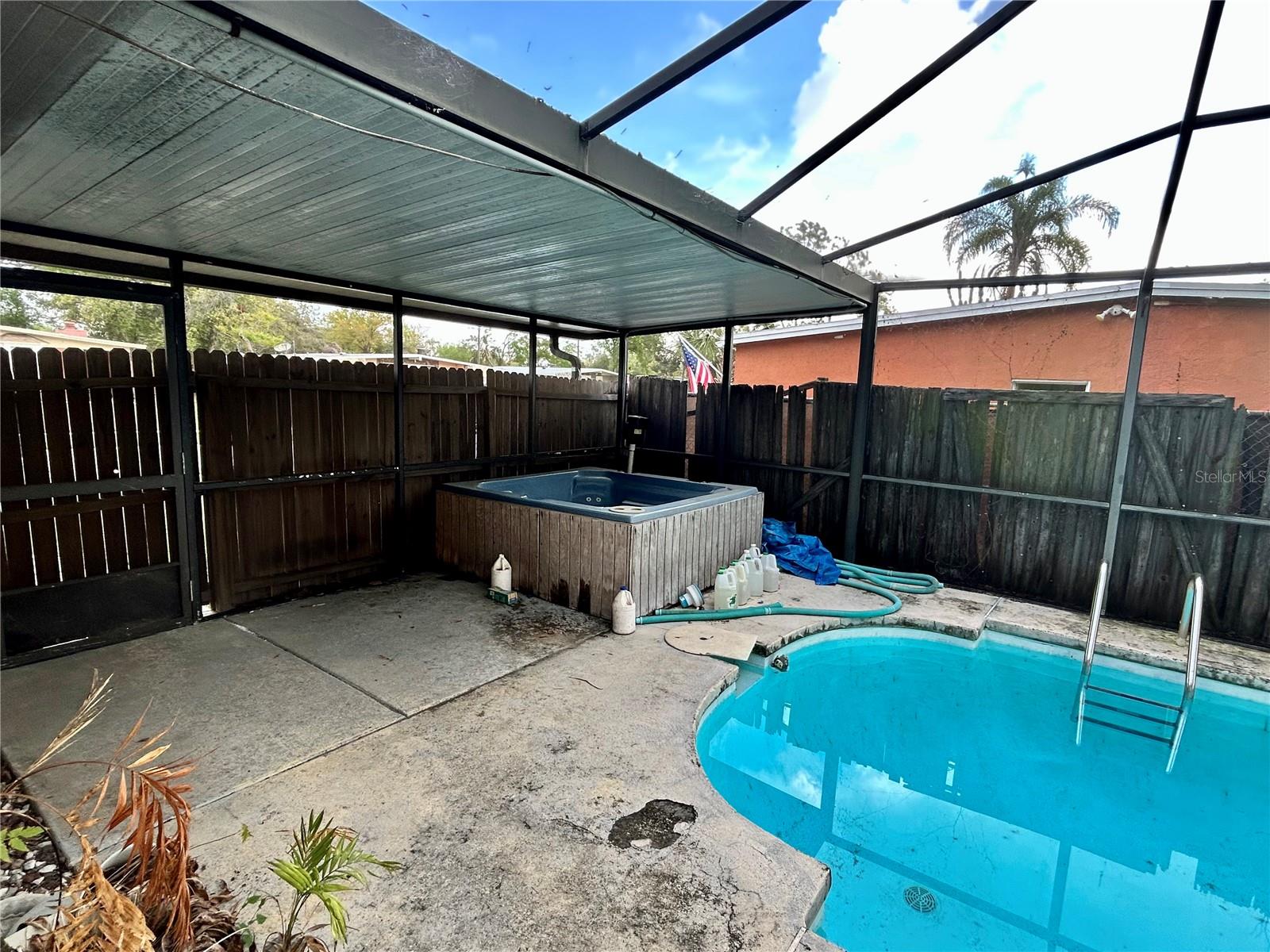 LAKEWOOD ESTATES UNIT 4 - Residential