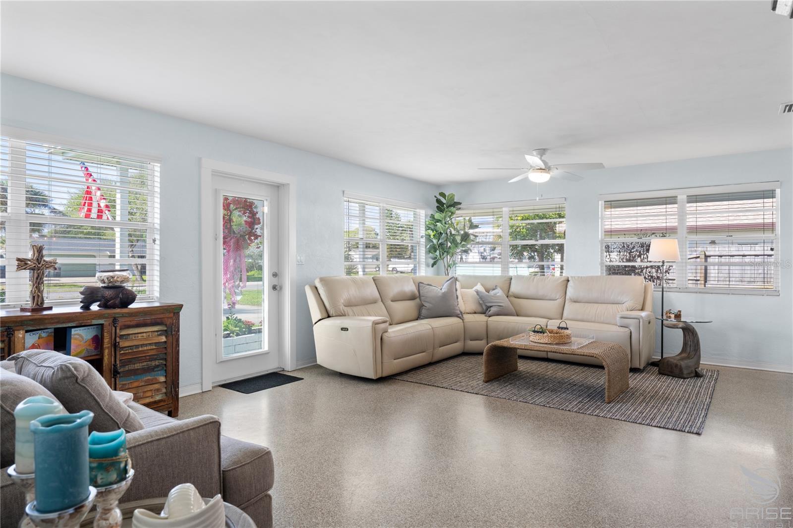 DETWILERS N 650 FT LT 02 16 17 34 NEW SMYRNA BEACH - Residential