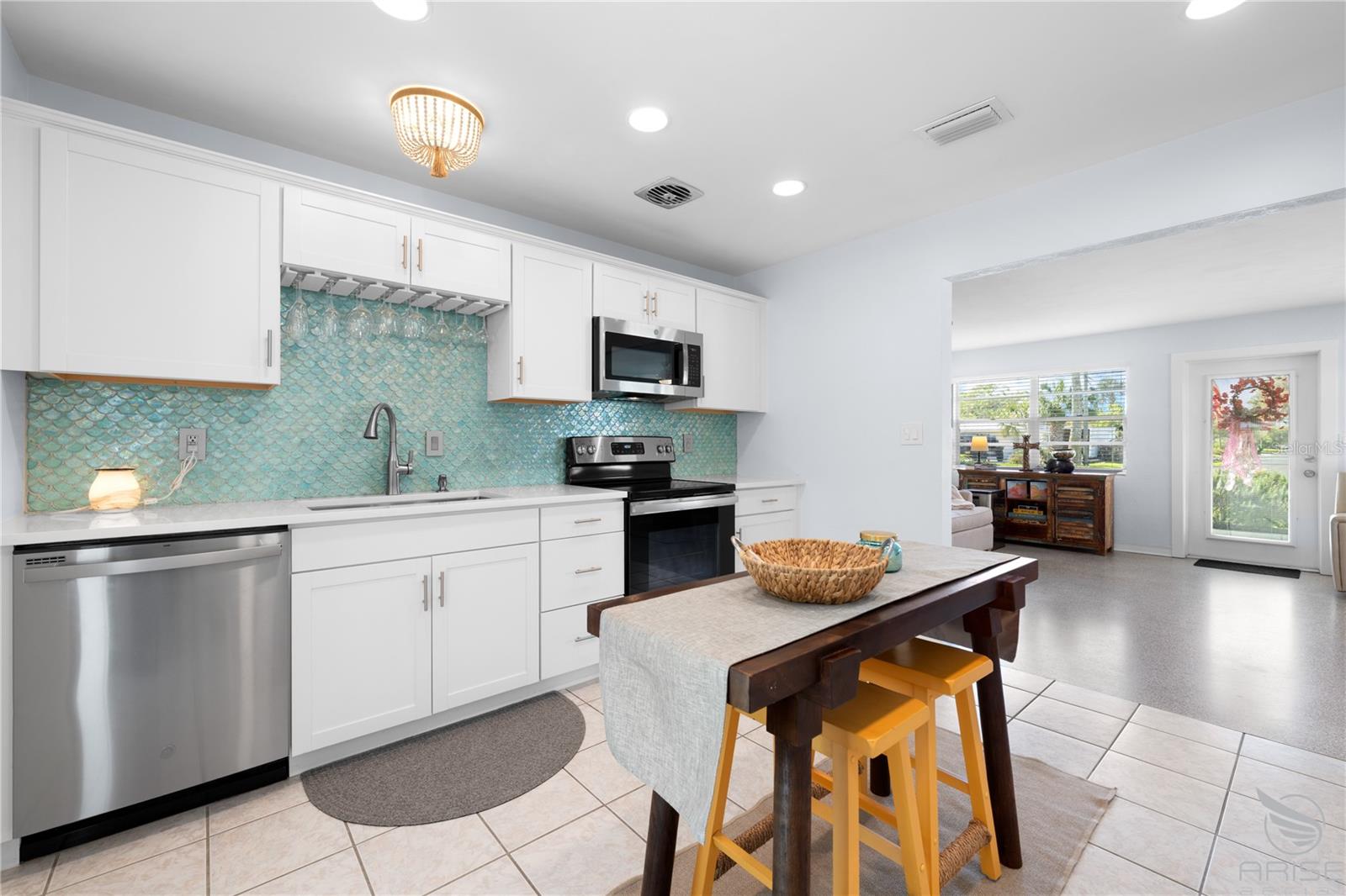 DETWILERS N 650 FT LT 02 16 17 34 NEW SMYRNA BEACH - Residential