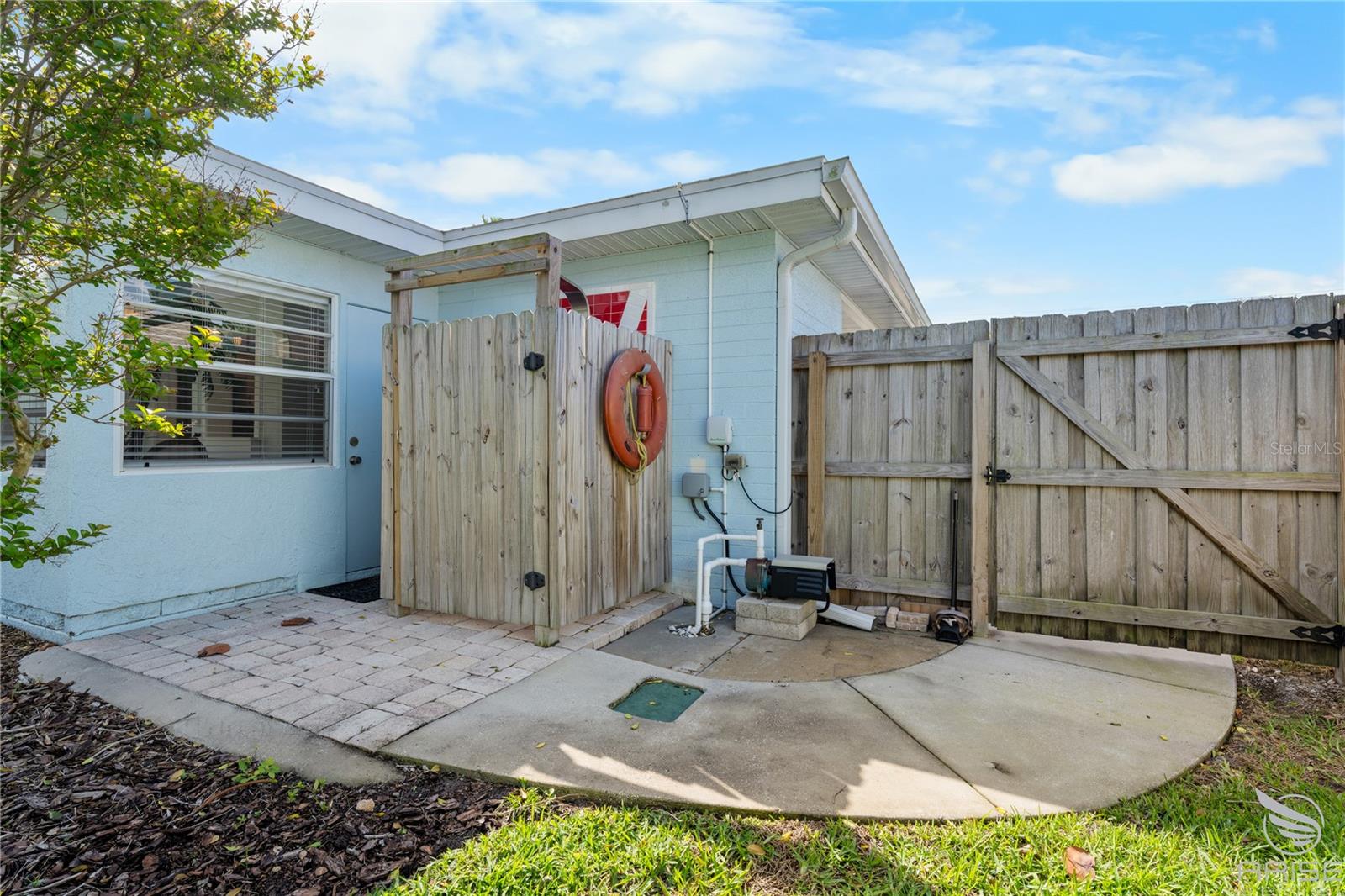 DETWILERS N 650 FT LT 02 16 17 34 NEW SMYRNA BEACH - Residential