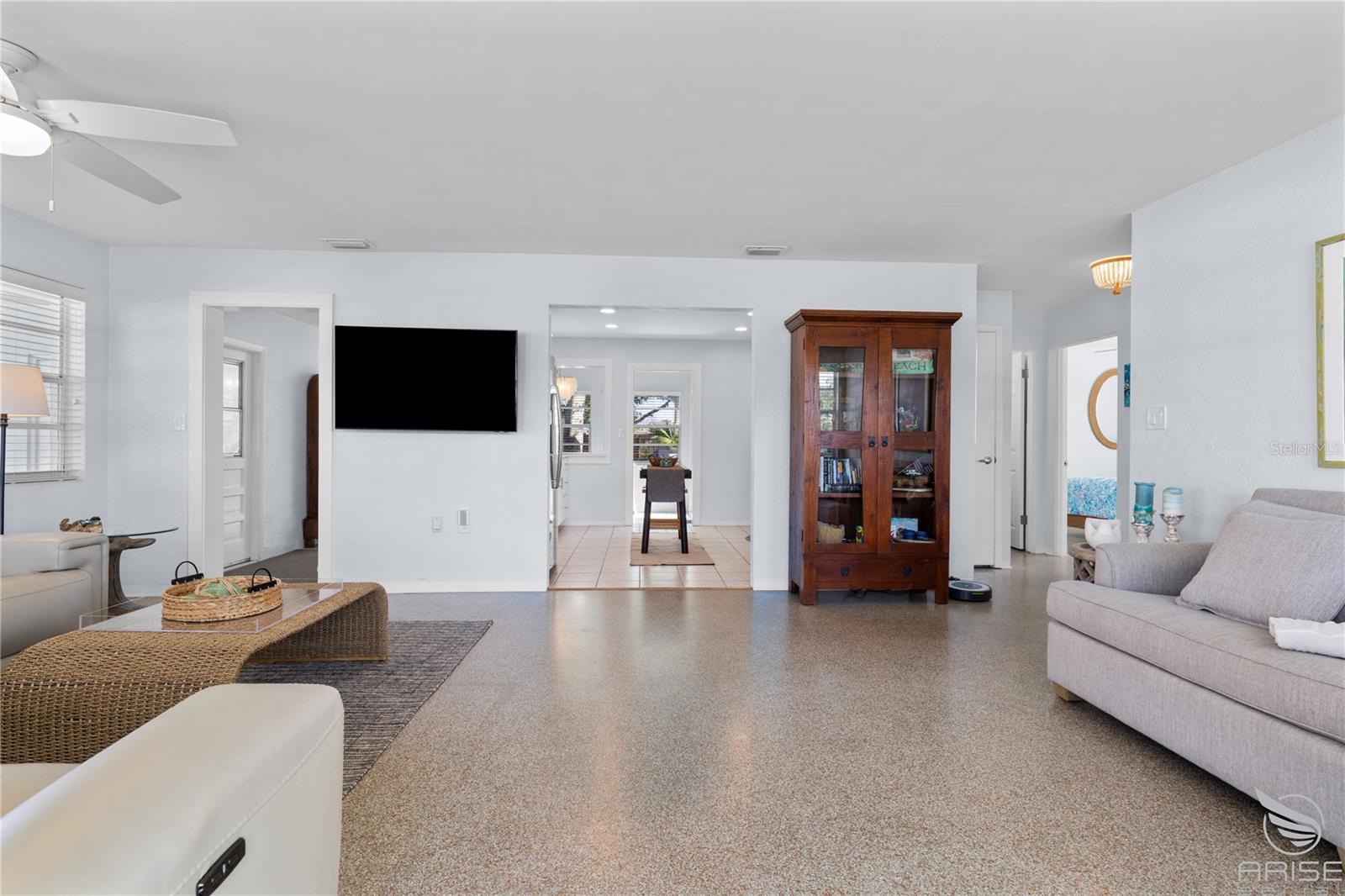 DETWILERS N 650 FT LT 02 16 17 34 NEW SMYRNA BEACH - Residential