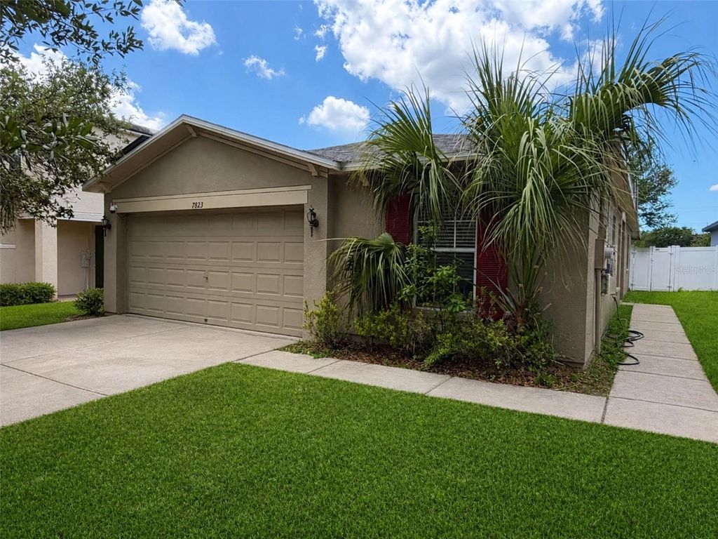 Photo of 7823 Carriage Pointe Drive, Gibsonton, FL 33534 (MLS # TB8504248)