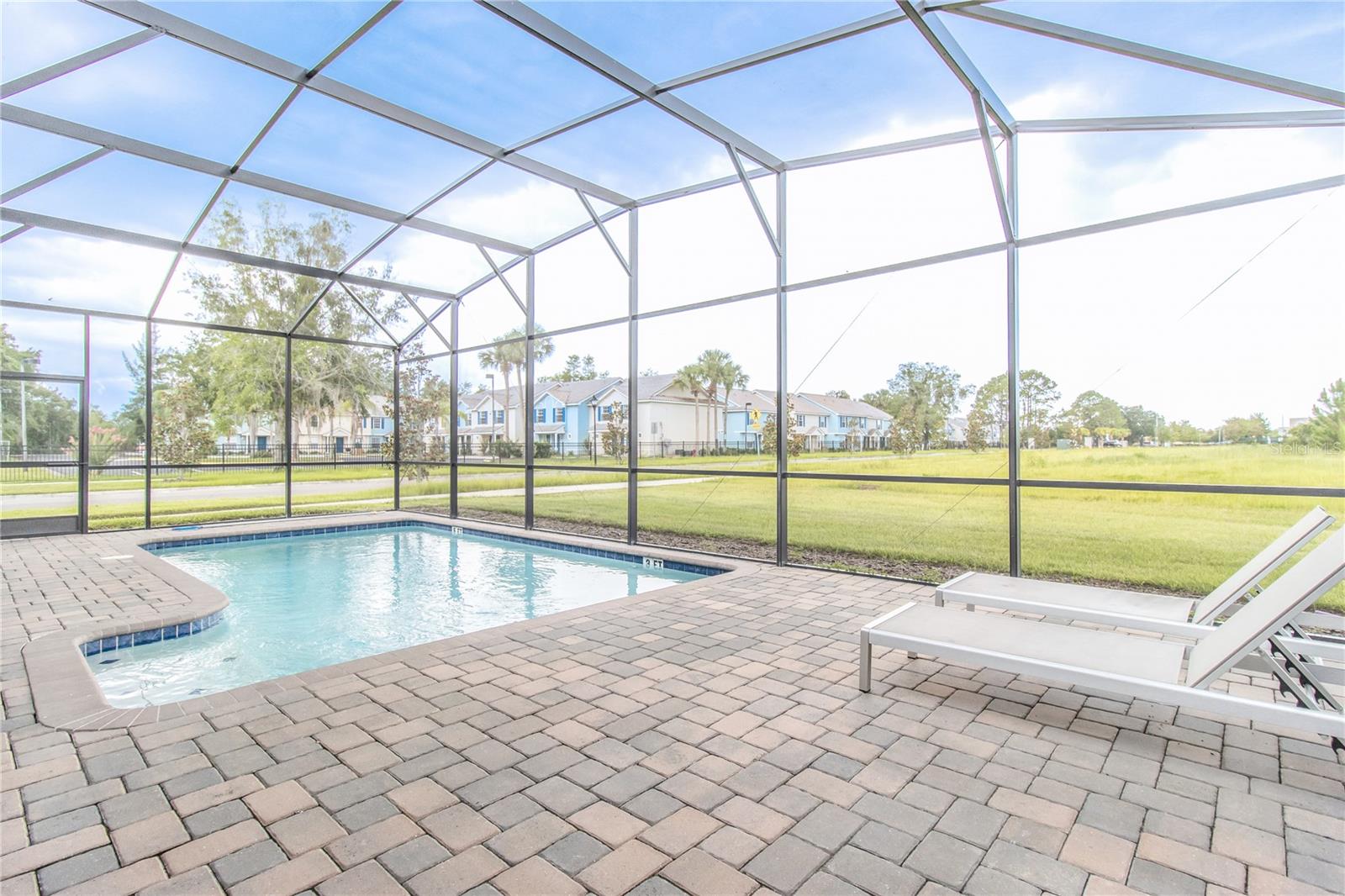 COVE AT STOREY LAKE II - Residential