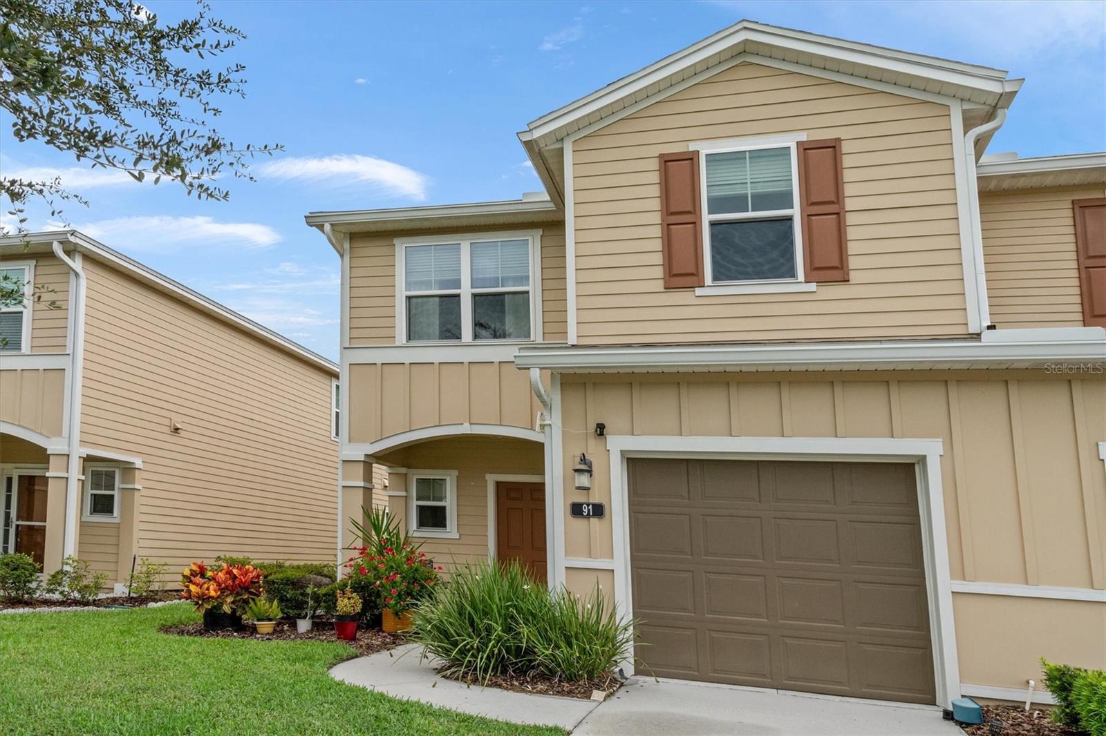 Stylish Corner Unit Townhome – Move-In Ready!
Welcome to your new home! This beautifully maintained 3-bedroom, 2.5-bath corner unit offers modern comfort, space, and style in a highly desirable location. Built in 2020 and meticulously cared for, this home feels fresh, bright, and inviting from the moment you step inside. Features You’ll Love:
Spacious open floor plan with plenty of natural light. Hard floors downstairs. Stylish and easy to maintain. Modern kitchen with ample counter space and storage. 3 bedrooms and 2.5 bathrooms – perfect for family, guests, or a home office. Attached 1-car garage for convenience and security! Super clean – truly move-in ready!
Relax and enjoy the sparkling community pool, manicured landscaping, and a friendly neighborhood atmosphere.
This home is ideal for those looking for a low-maintenance lifestyle with the space of a traditional home and the benefits of a newer build. Whether you’re a first-time buyer, downsizing, or searching for a vacation retreat, this townhome checks all the boxes.
Located in popular Ormand Beach. Close to shopping, dining, schools, and easy access to major routes.
