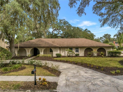 Photo of 1116 N Riverhills Drive, Temple Terrace, FL 33617 (MLS # TB8552974)