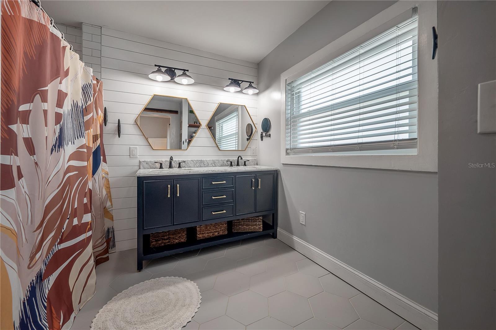 ARLINGTON HEIGHTS - Residential Lease