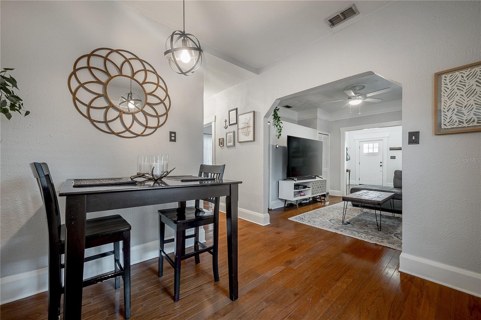 ARLINGTON HEIGHTS - Residential Lease