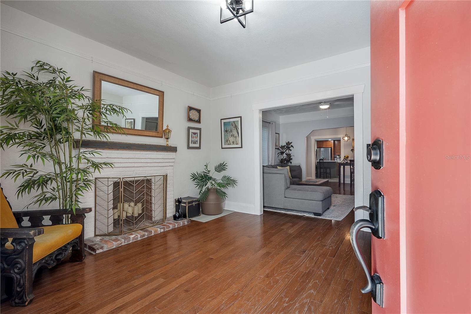 ARLINGTON HEIGHTS - Residential Lease