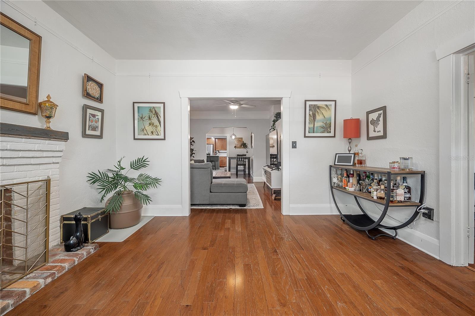 ARLINGTON HEIGHTS - Residential Lease