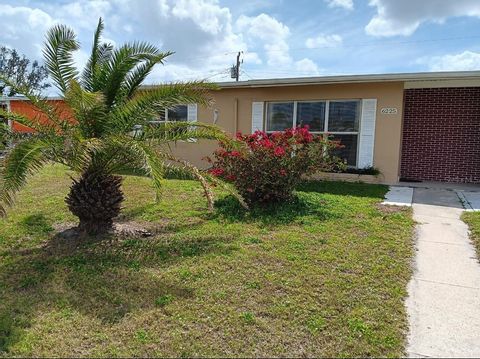 A home in NORTH PORT