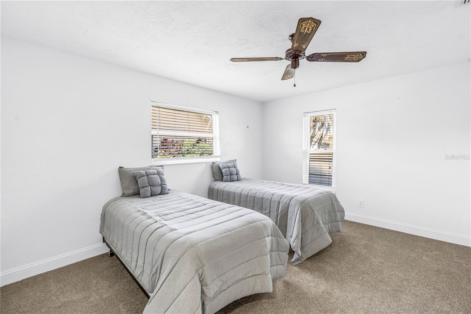 VENETIAN ISLES - Residential