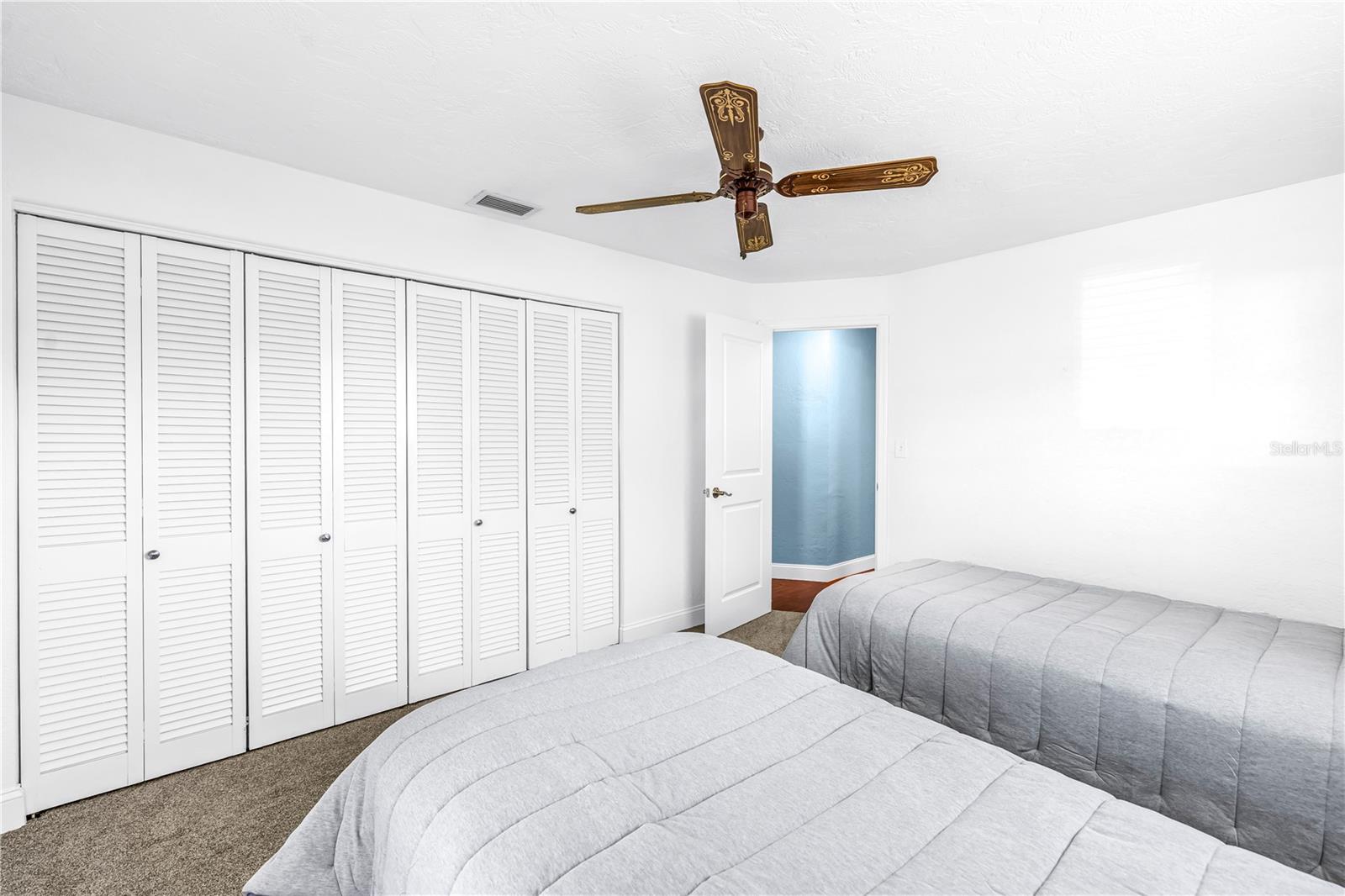 VENETIAN ISLES - Residential