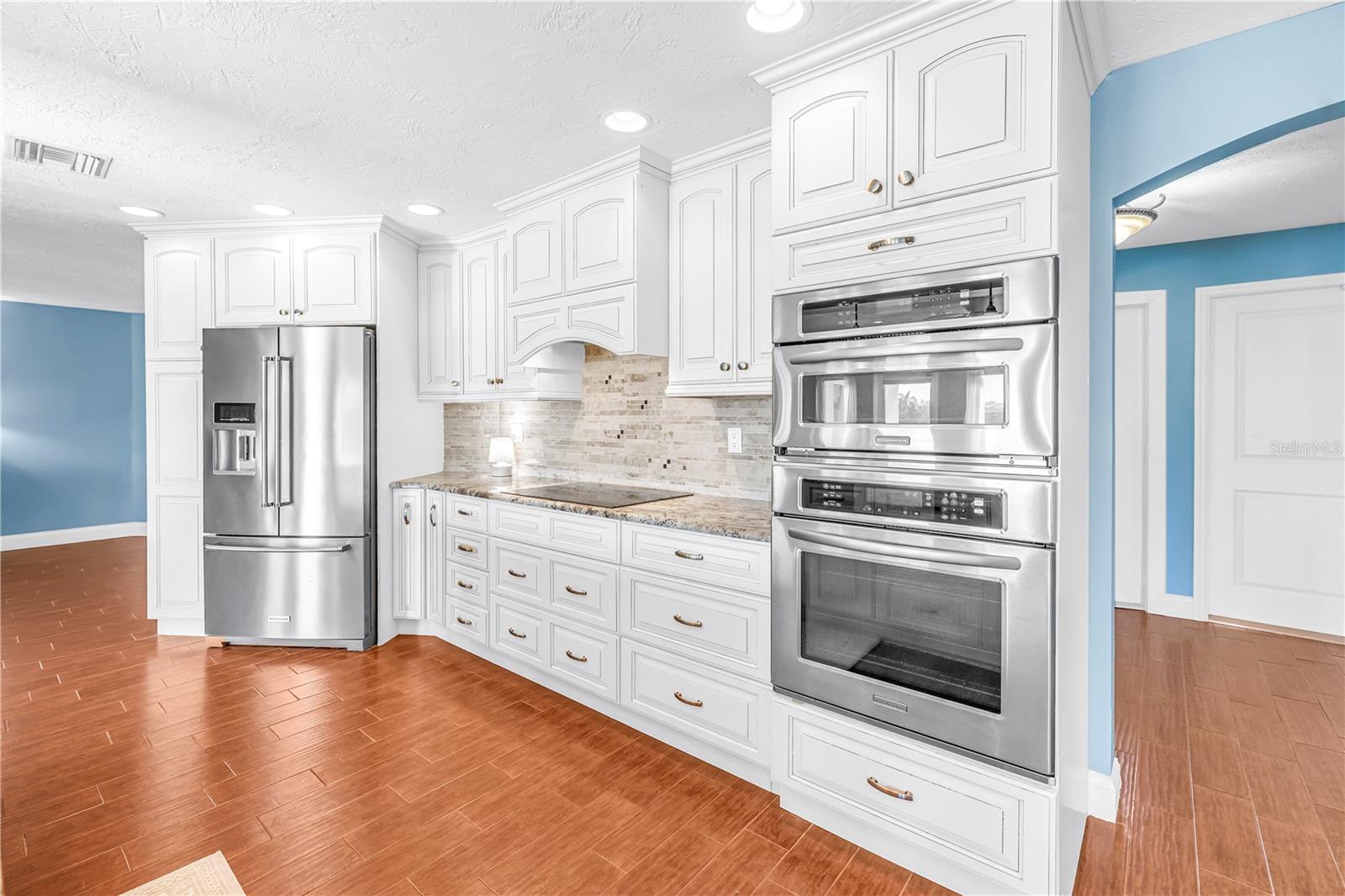 VENETIAN ISLES - Residential