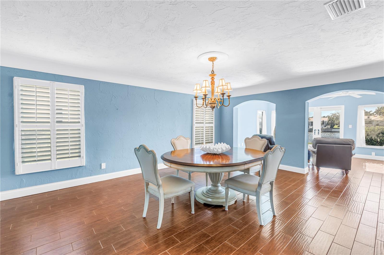 VENETIAN ISLES - Residential