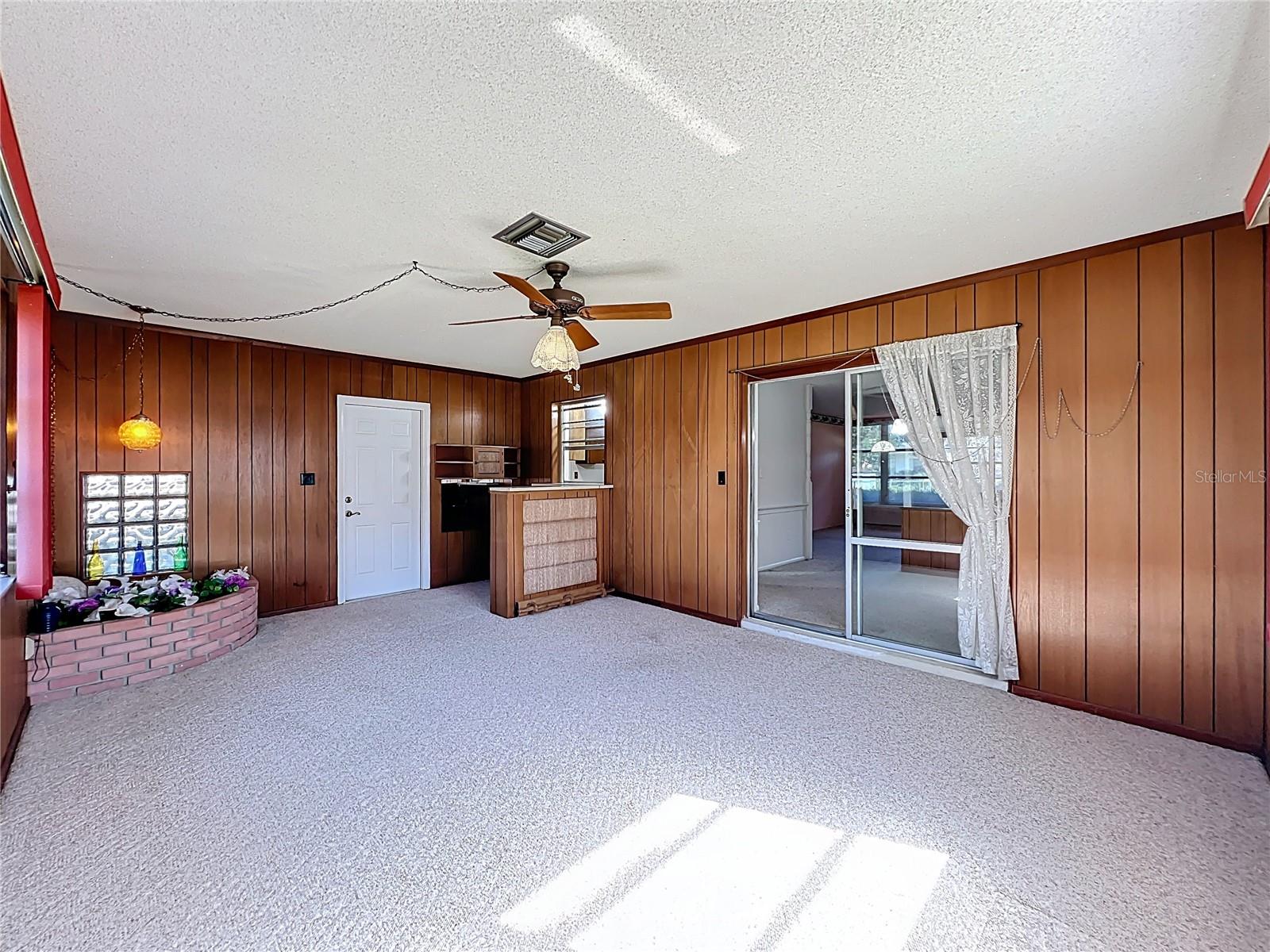 QUEEN ACRES ANNEX - Residential