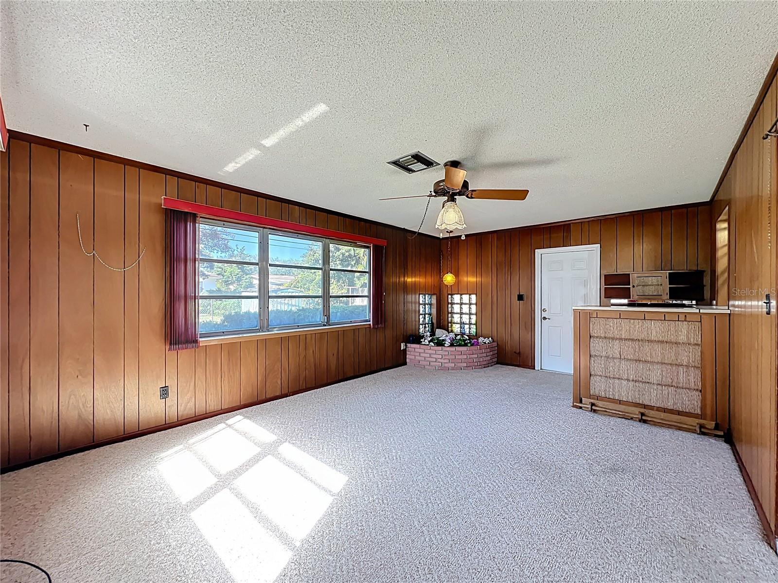 QUEEN ACRES ANNEX - Residential