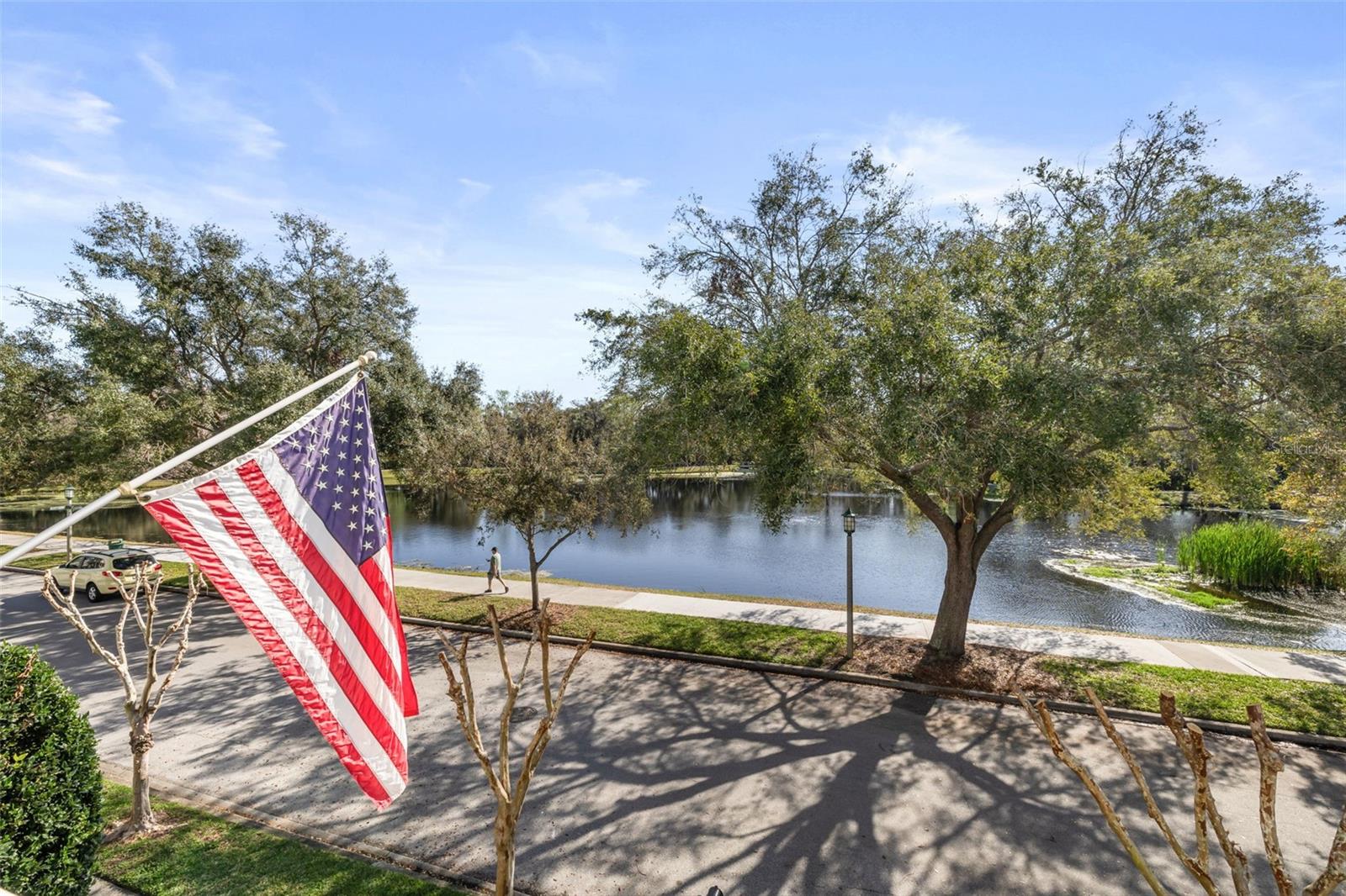 826 LAKE EVALYN DRIVE