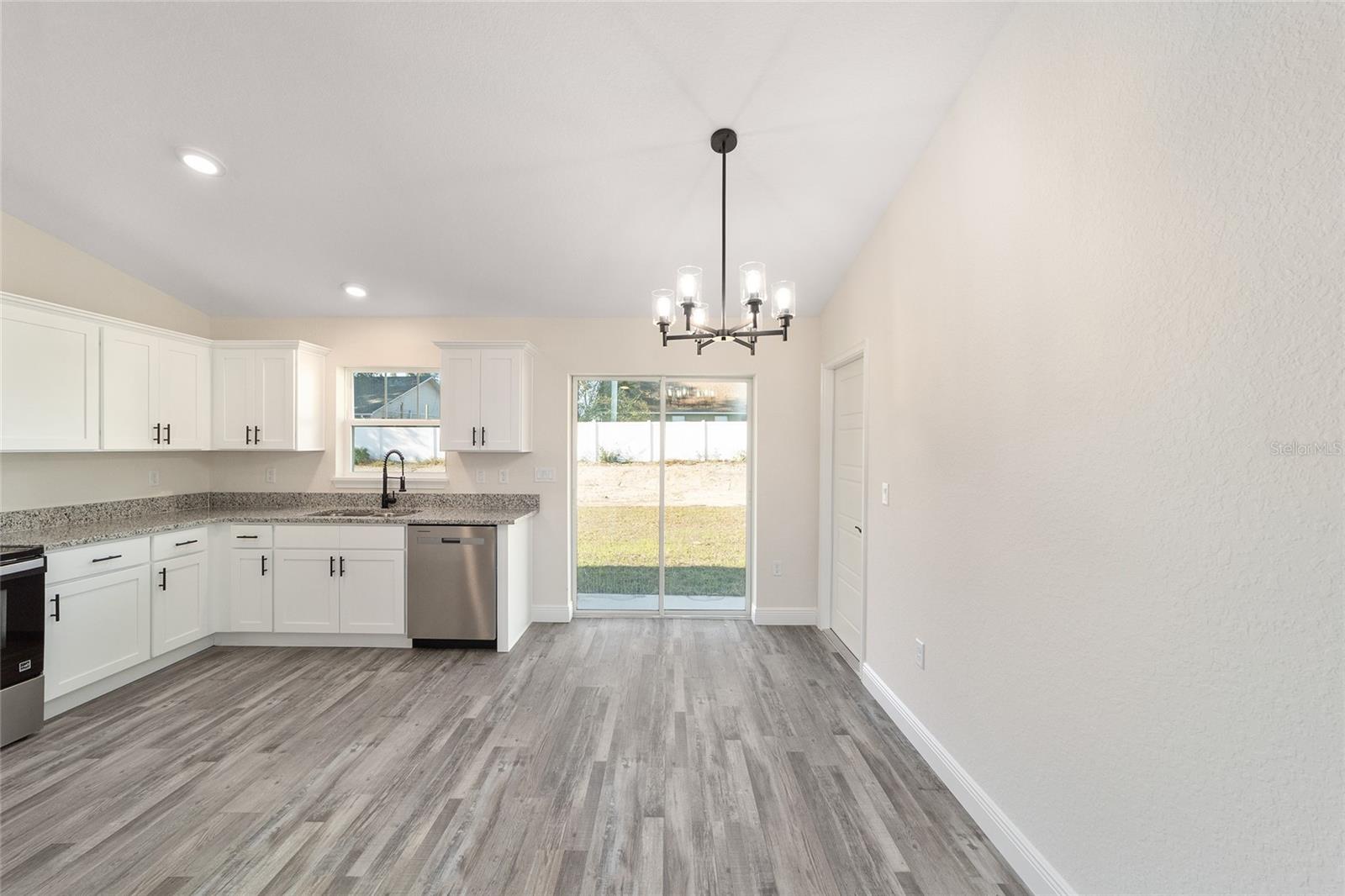 SILVER SPRINGS SHORES - Residential