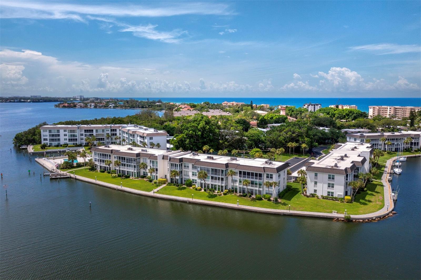 LONGBOAT HARBOUR - Residential