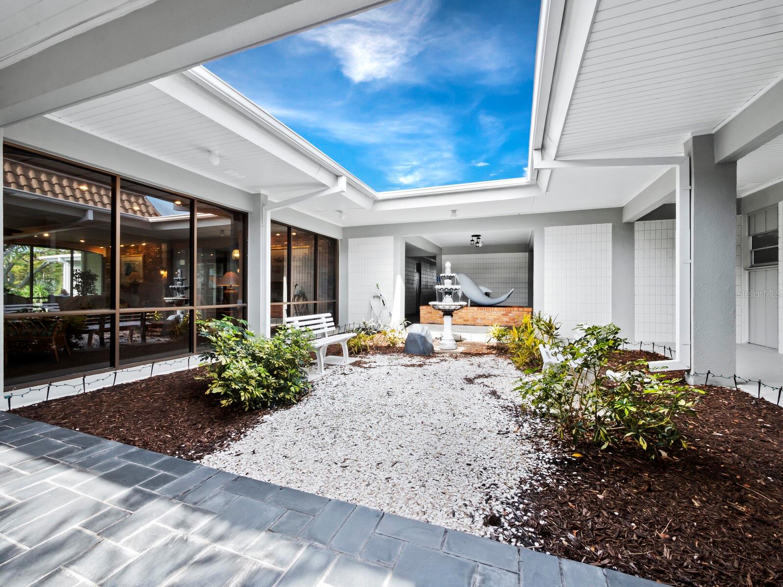 LONGBOAT HARBOUR - Residential