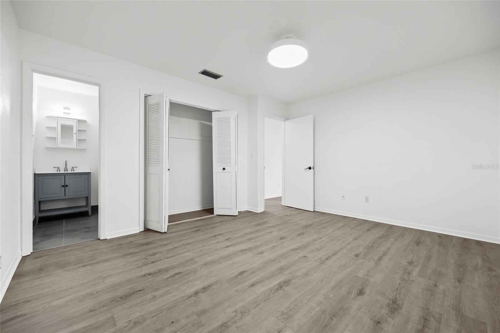 NORTHWOOD OAKS - Residential