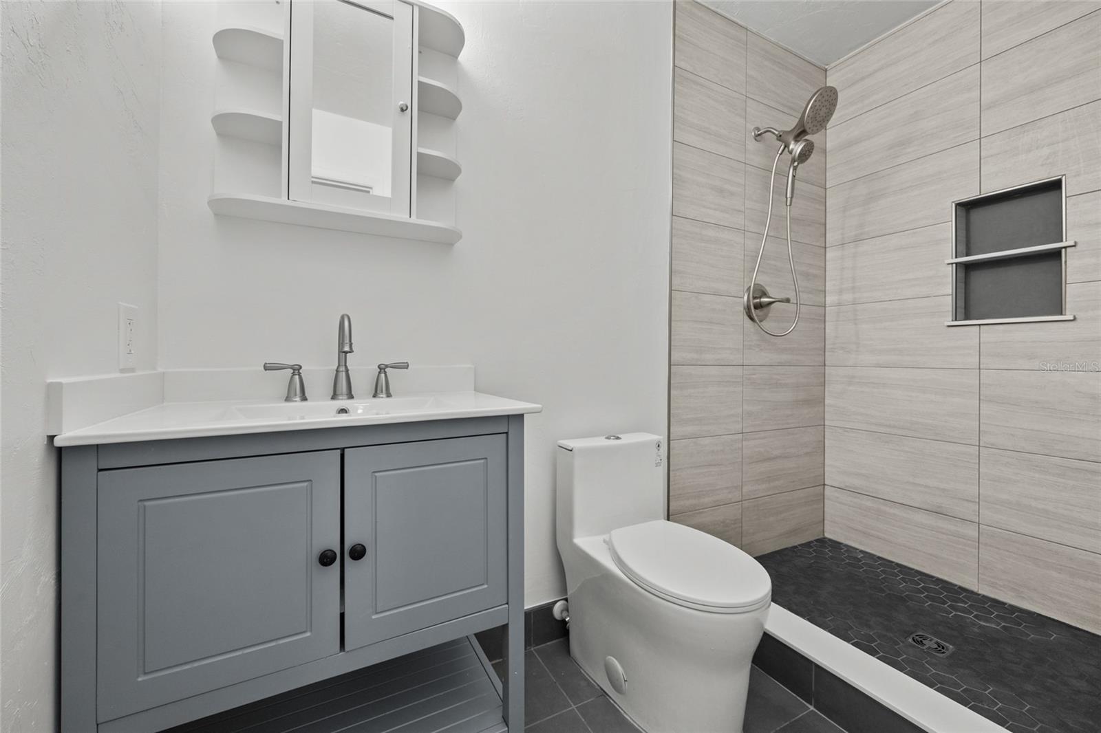 NORTHWOOD OAKS - Residential