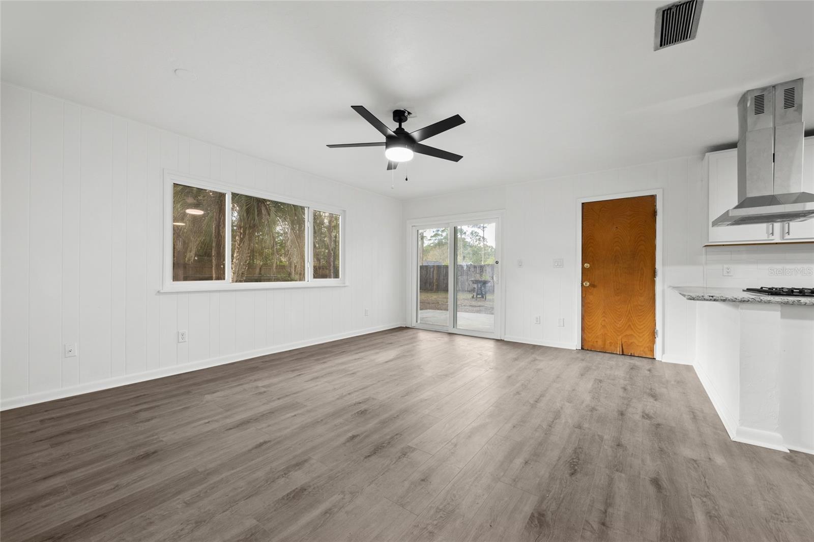 NORTHWOOD OAKS - Residential