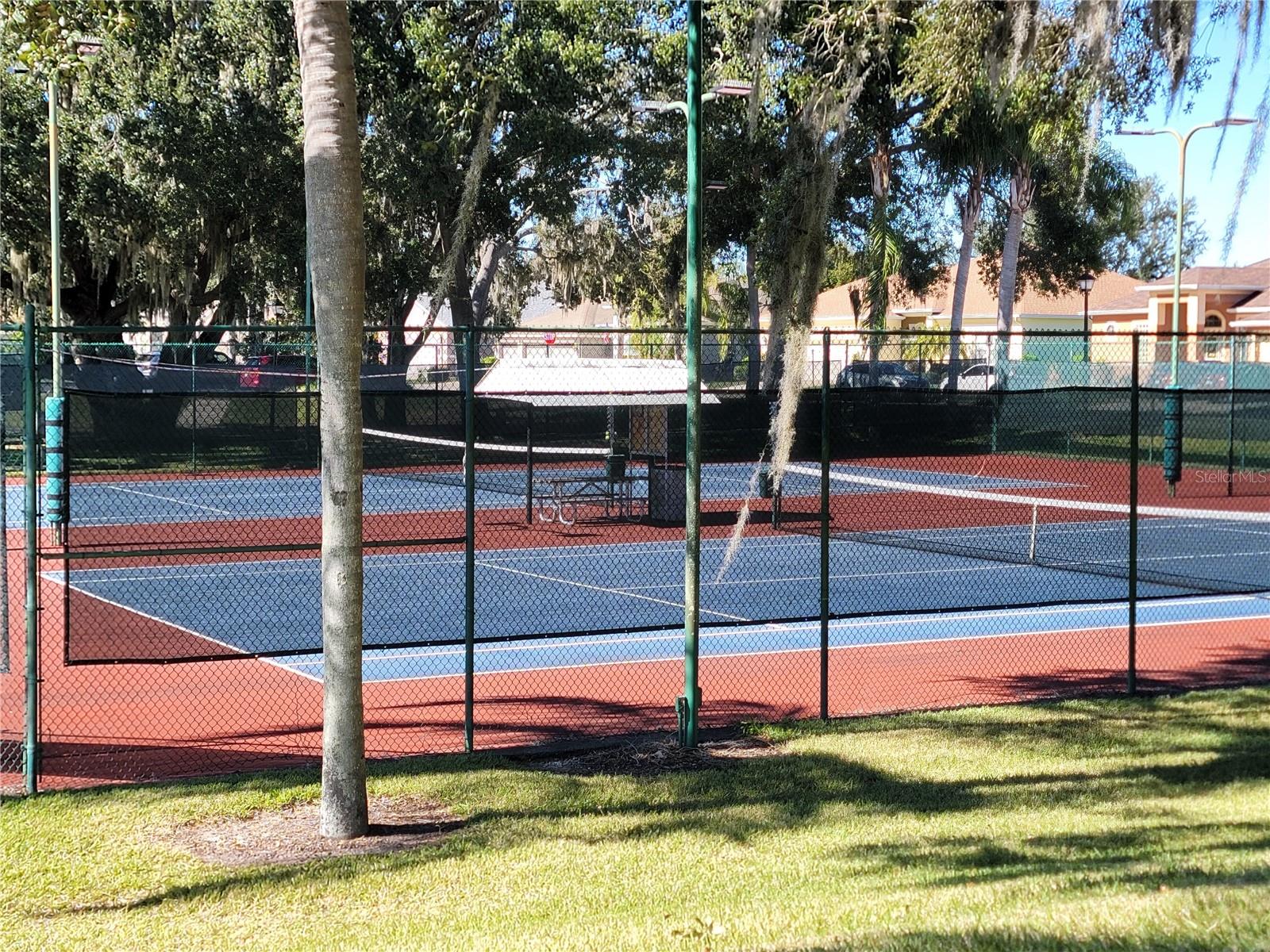 PLANTATION AT LEESBURG GLENDALE VILLAGE - Residential