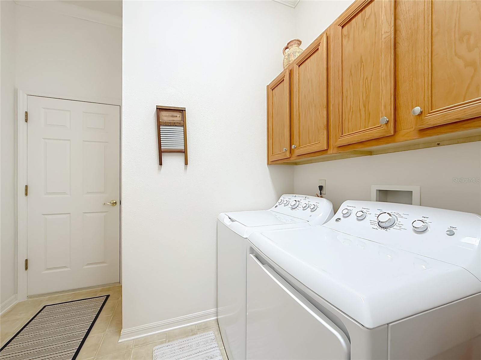 PLANTATION AT LEESBURG GLENDALE VILLAGE - Residential