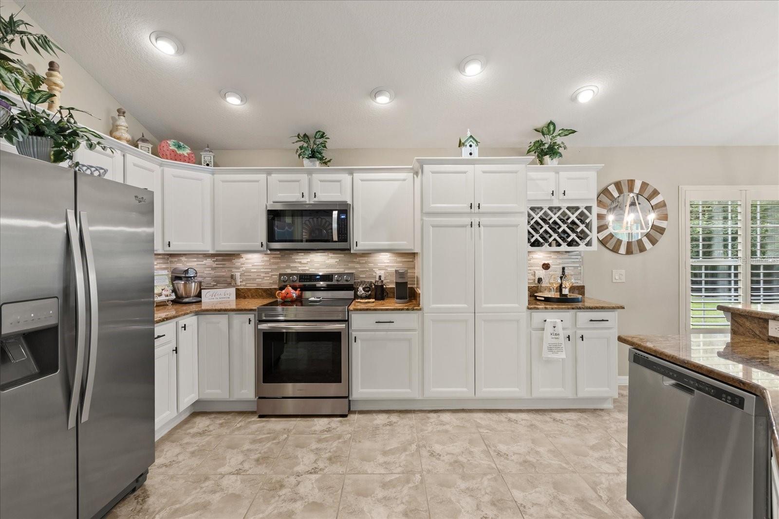 LAKESIDE LANDINGS REGATTA - Residential