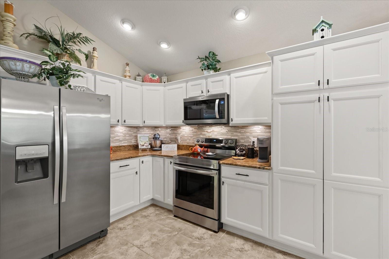 LAKESIDE LANDINGS REGATTA - Residential