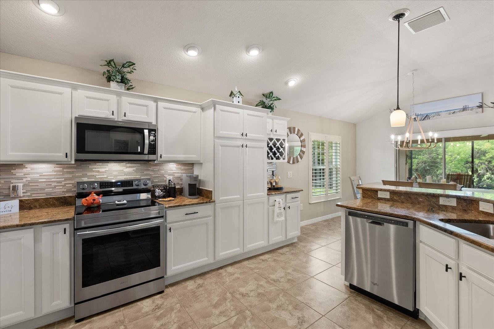 LAKESIDE LANDINGS REGATTA - Residential