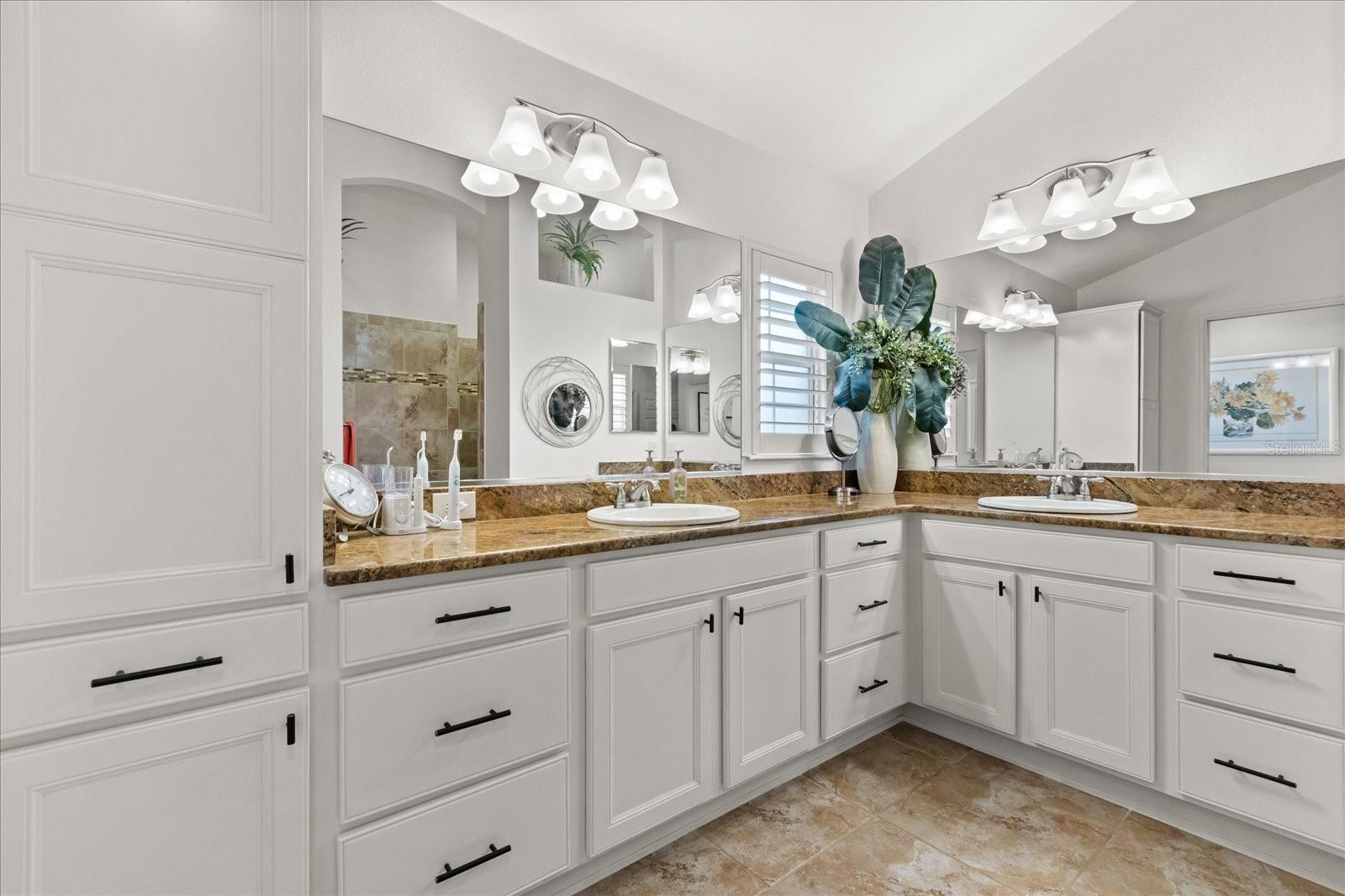 LAKESIDE LANDINGS REGATTA - Residential