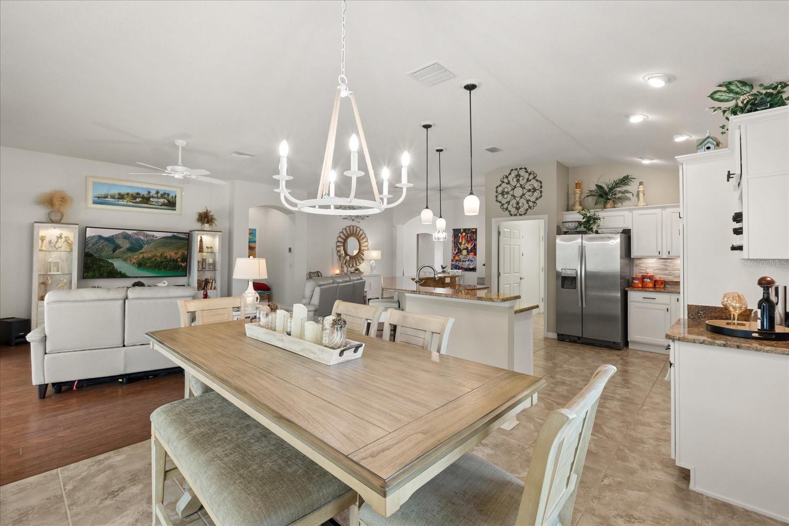 LAKESIDE LANDINGS REGATTA - Residential