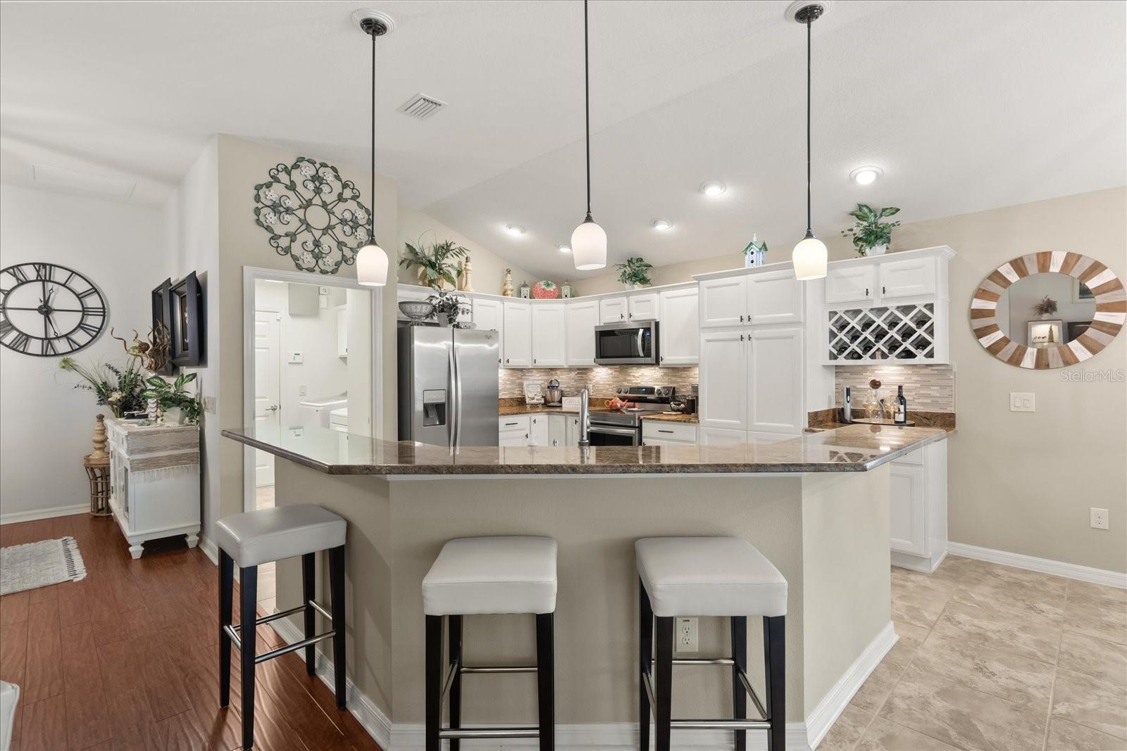 LAKESIDE LANDINGS REGATTA - Residential