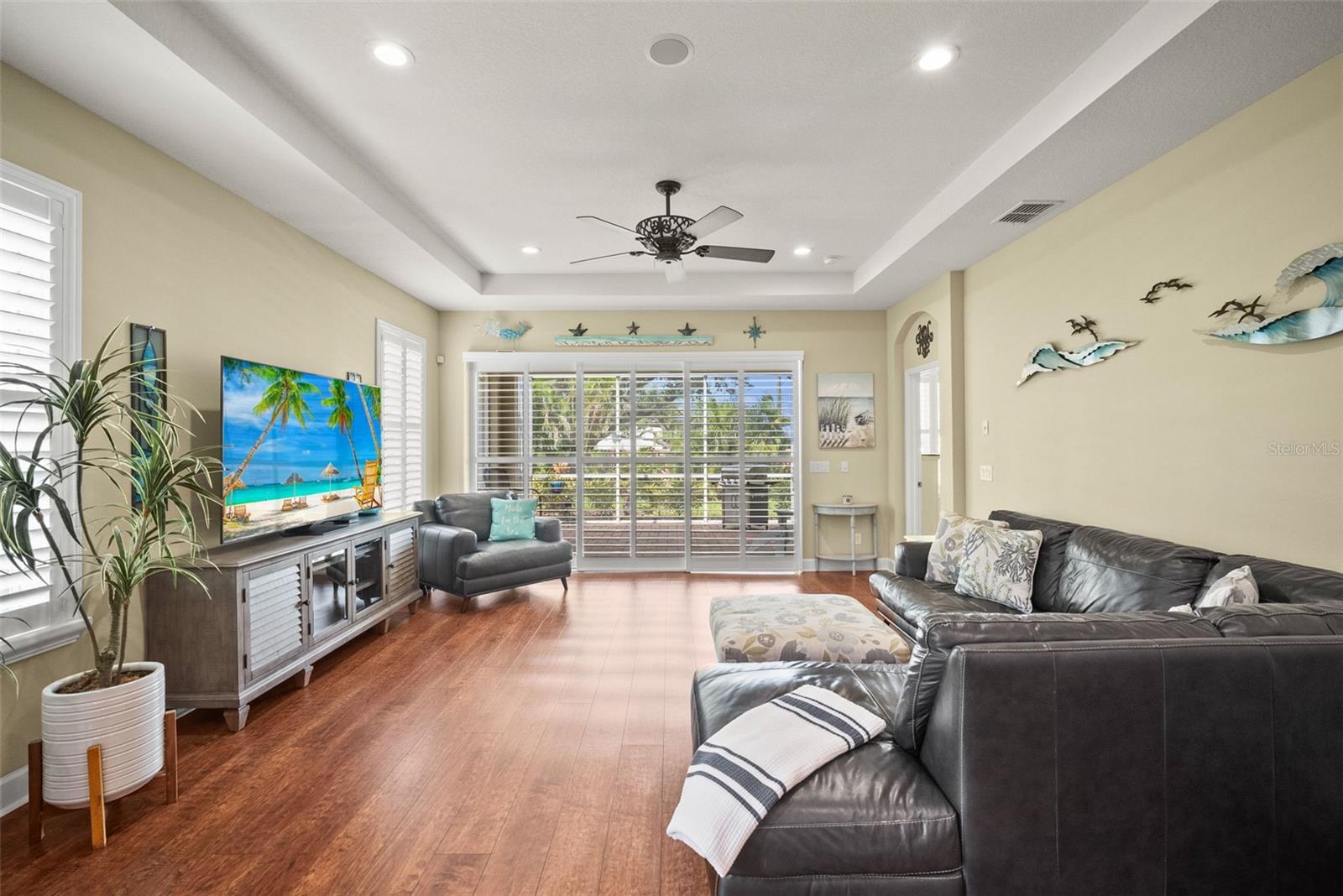 PALMA SOLA TRACE - Residential