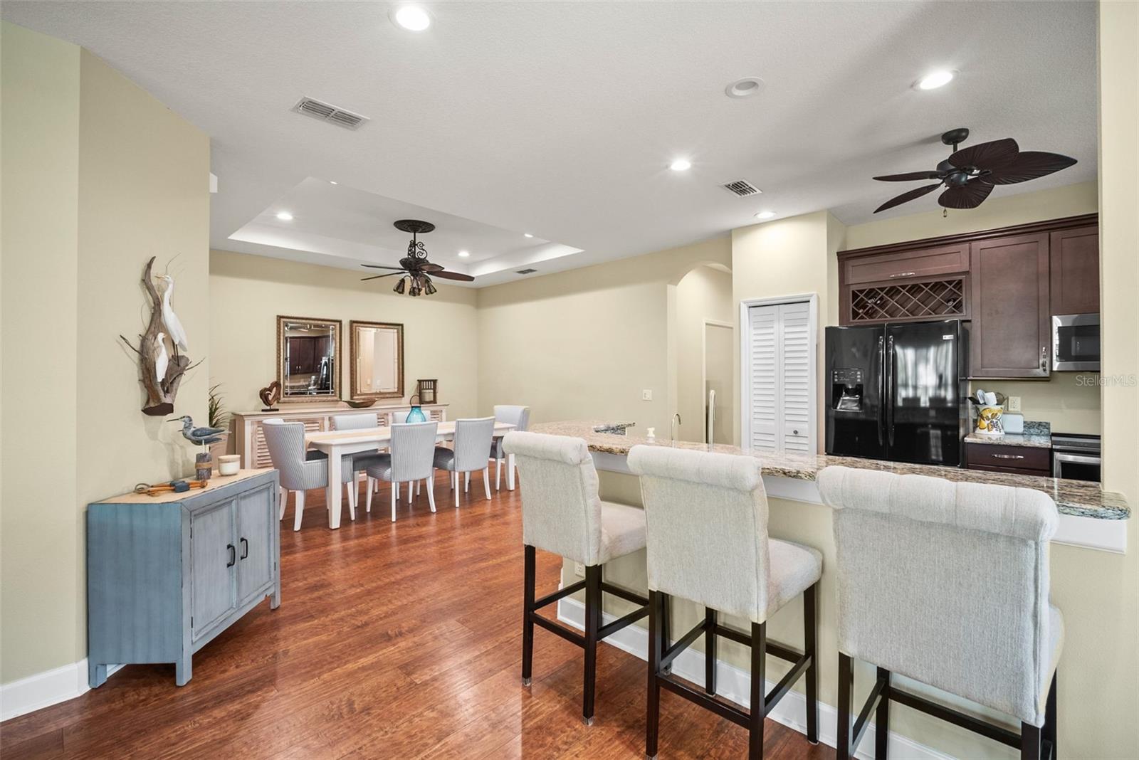 PALMA SOLA TRACE - Residential